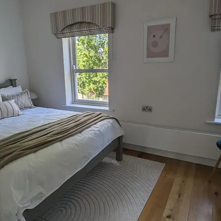 Elegantly Refurbed D4 Duplex 3mins From Aviva *