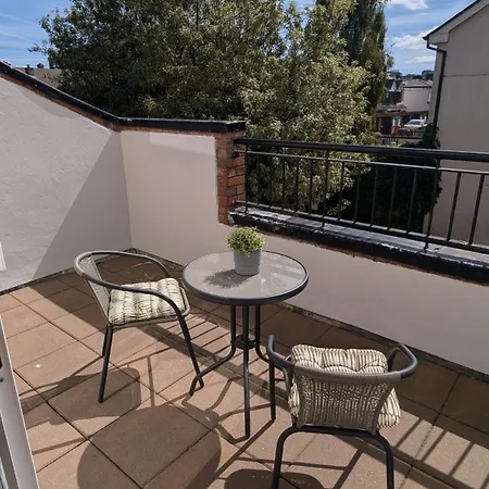 Elegantly Refurbed D4 Duplex 3mins From Aviva