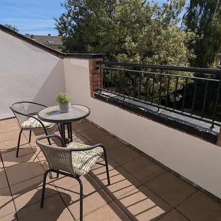 Elegantly Refurbed D4 Duplex 3mins From Aviva Lejlighed Dublin