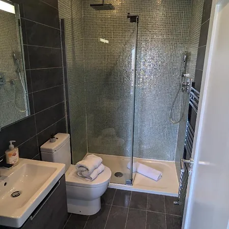 Elegantly Refurbed D4 Duplex 3mins From Aviva Apartman
